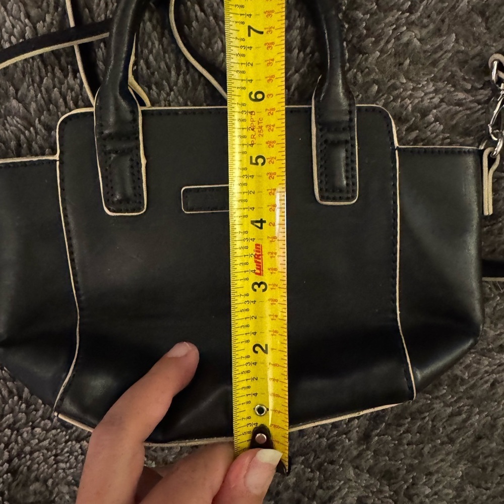 VERA BRADLEY Small Faux Leather Crossbody - Picture 3 of 15